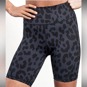 Cheetah (Gray / Black) Shaper Bike Short